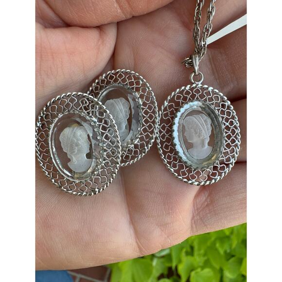 Whiting & Davis Cameo Demi Parure Vintage Necklace and Clip On Earring Set - Picture 4 of 7